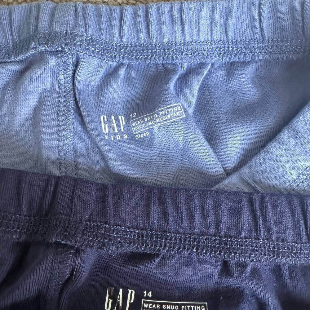 Girls Gap sleep shorts 12/14 nwot - Picture 2 of 2